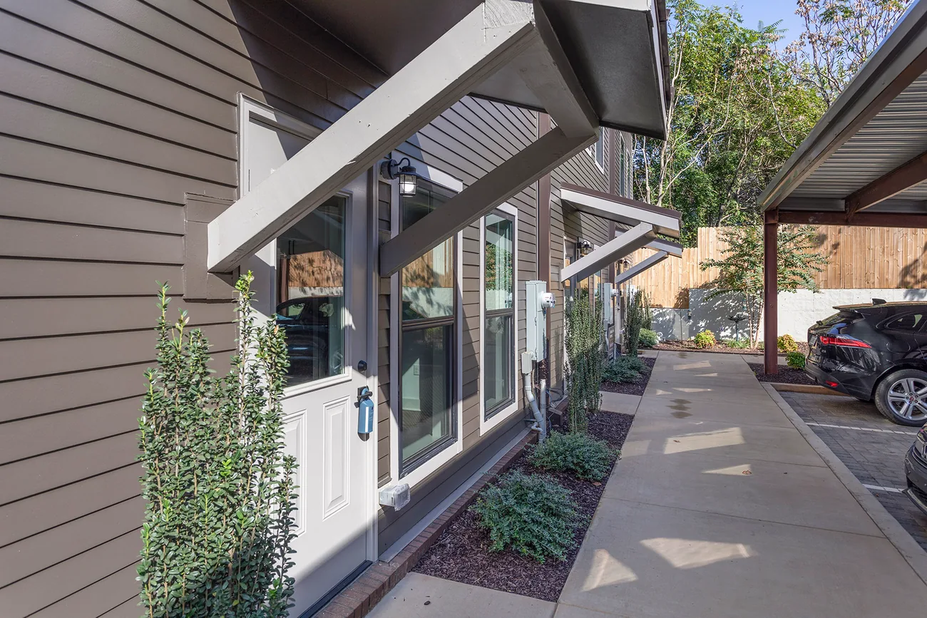 764 Memorial Drive gallery image 16