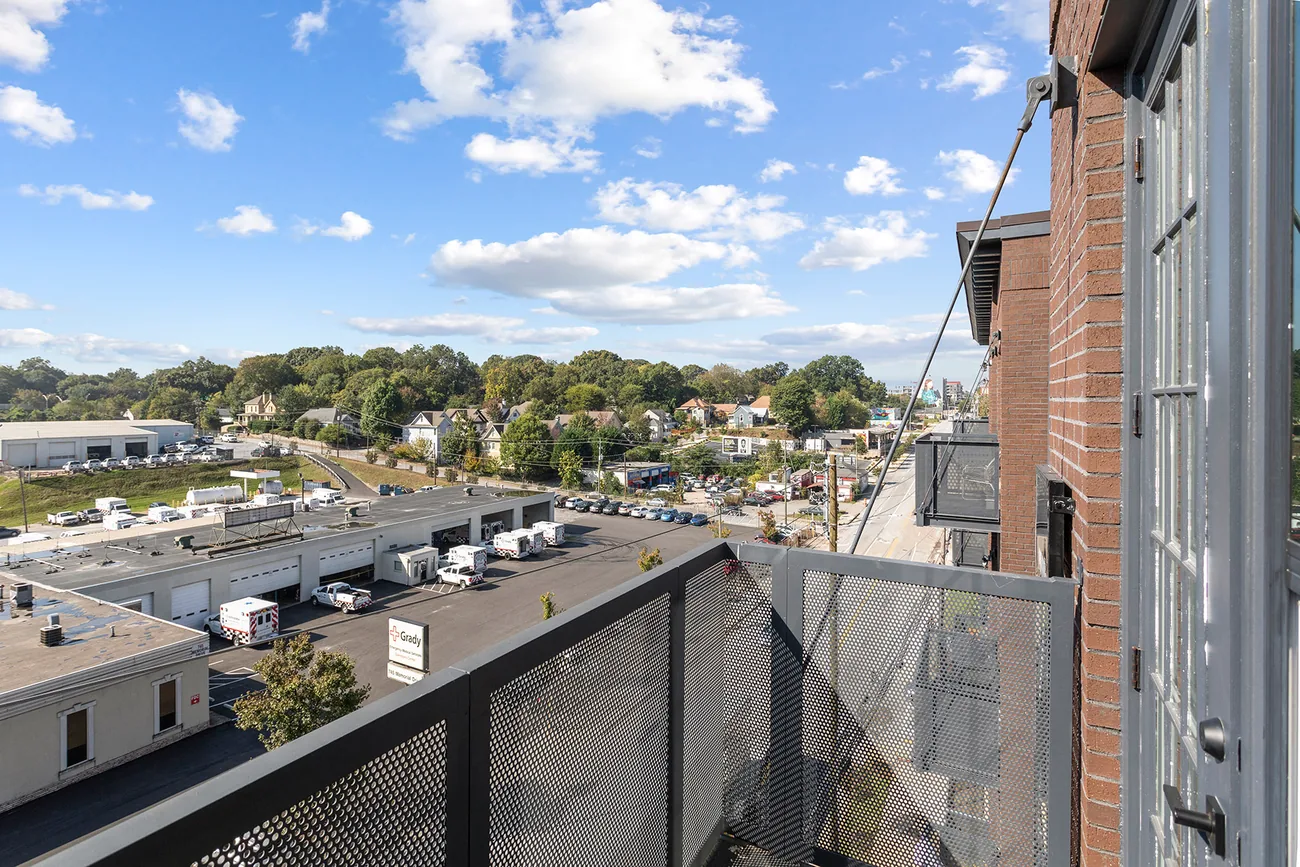 764 Memorial Drive gallery image 9