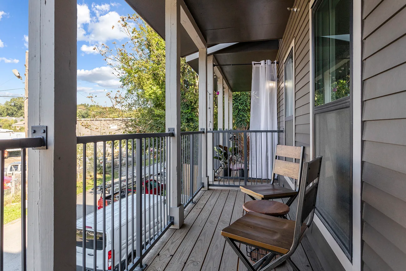 764 Memorial Drive gallery image 8