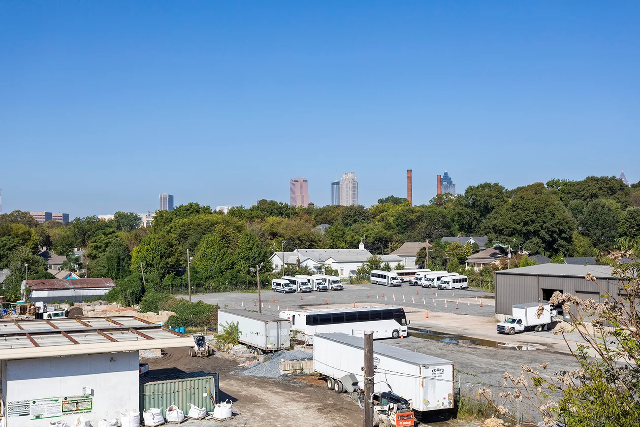 764 Memorial Drive gallery image 3