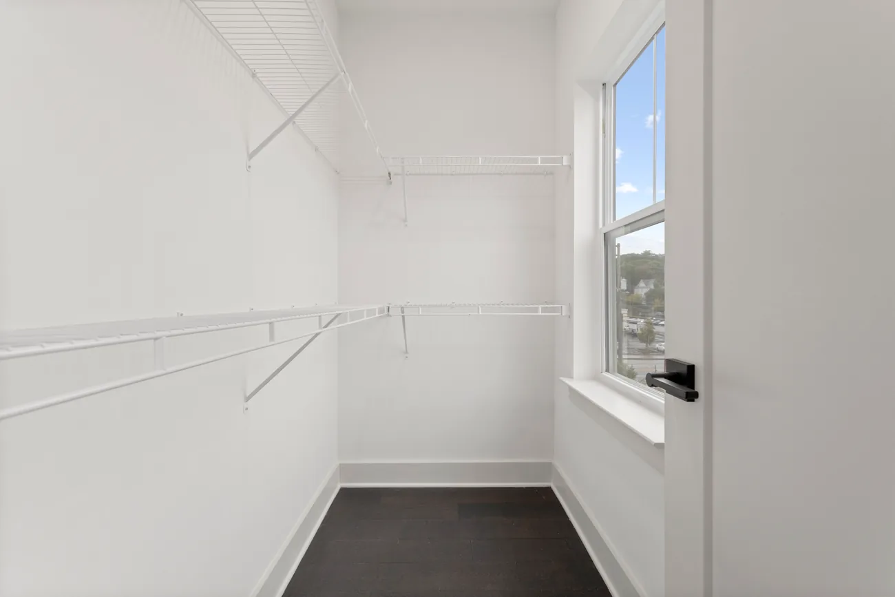 764 Memorial Drive gallery image 34
