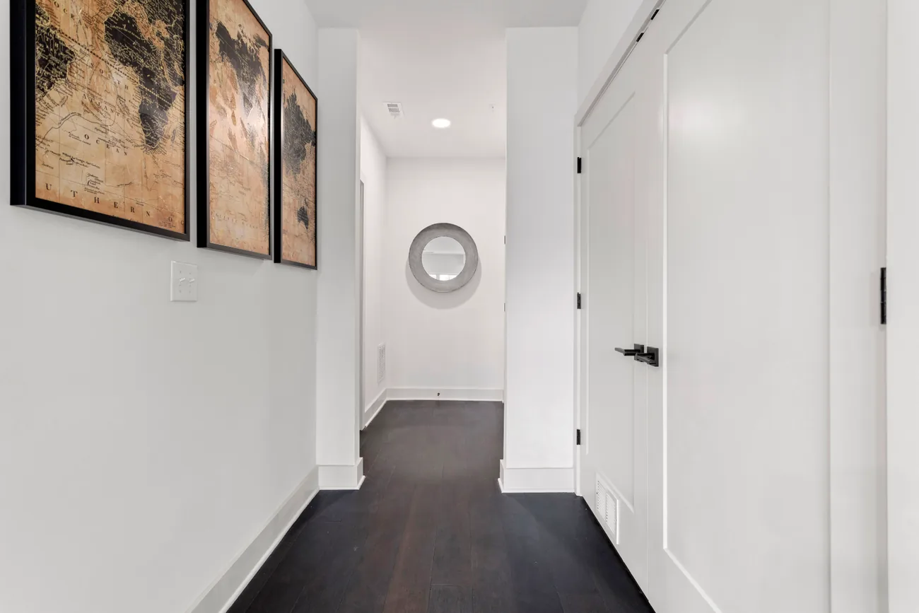 764 Memorial Drive gallery image 29