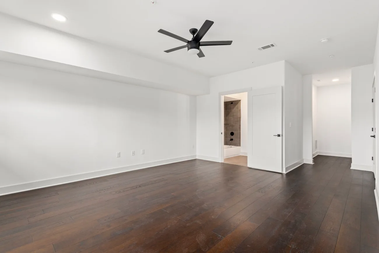 764 Memorial Drive gallery image 21