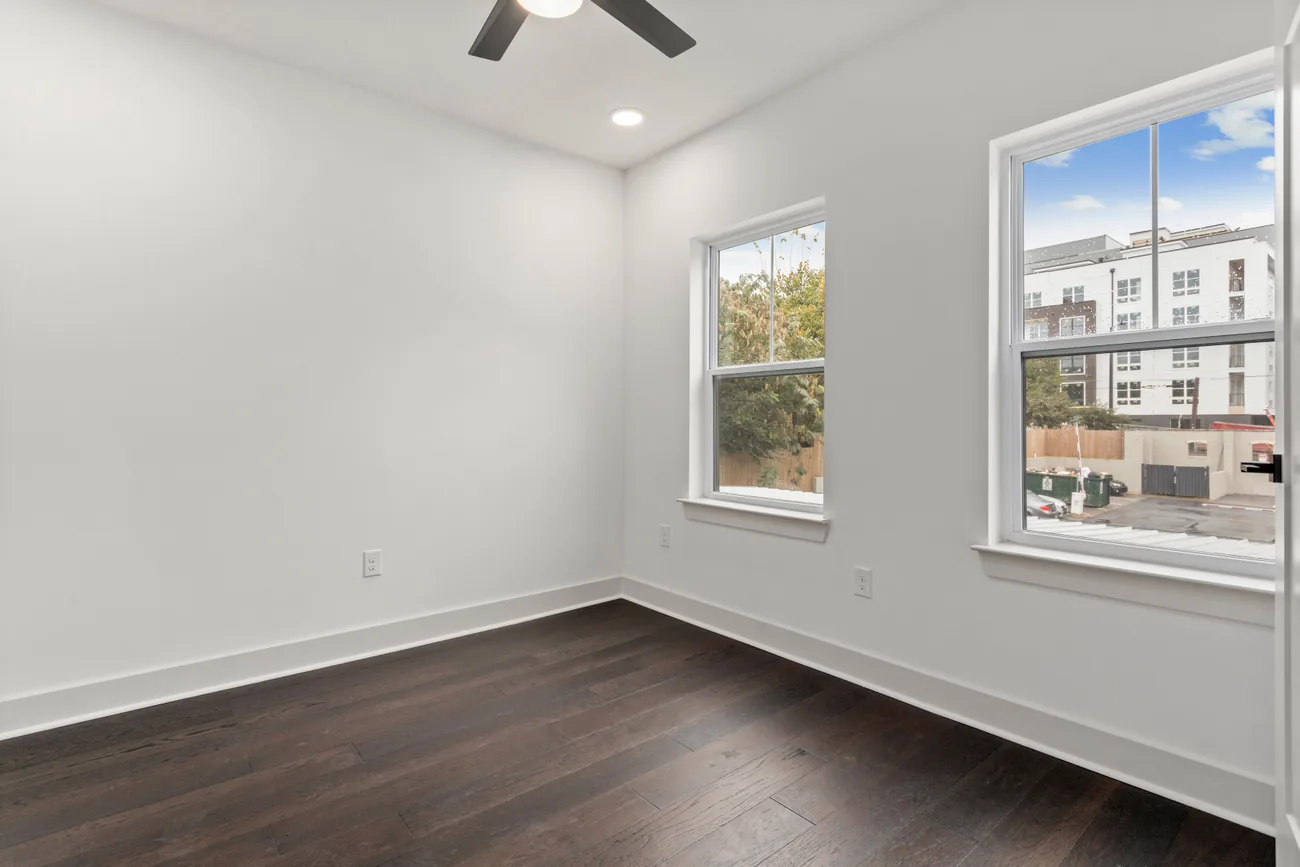 764 Memorial Drive gallery image 20